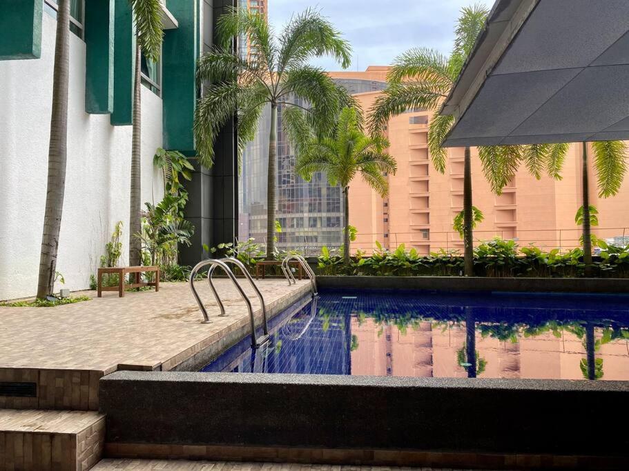 Spacious 3R,2R,Studio 5Min Walk To Time Square,Lalaport, Pool,Gym,Wifi Appartement Kuala Lumpur Buitenkant foto