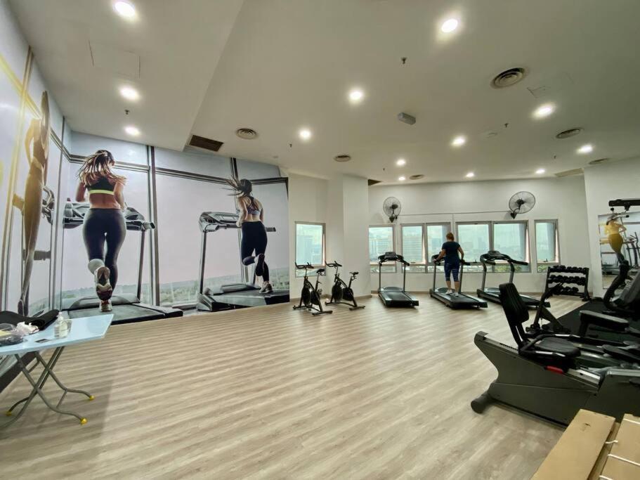 Spacious 3R,2R,Studio 5Min Walk To Time Square,Lalaport, Pool,Gym,Wifi Appartement Kuala Lumpur Buitenkant foto
