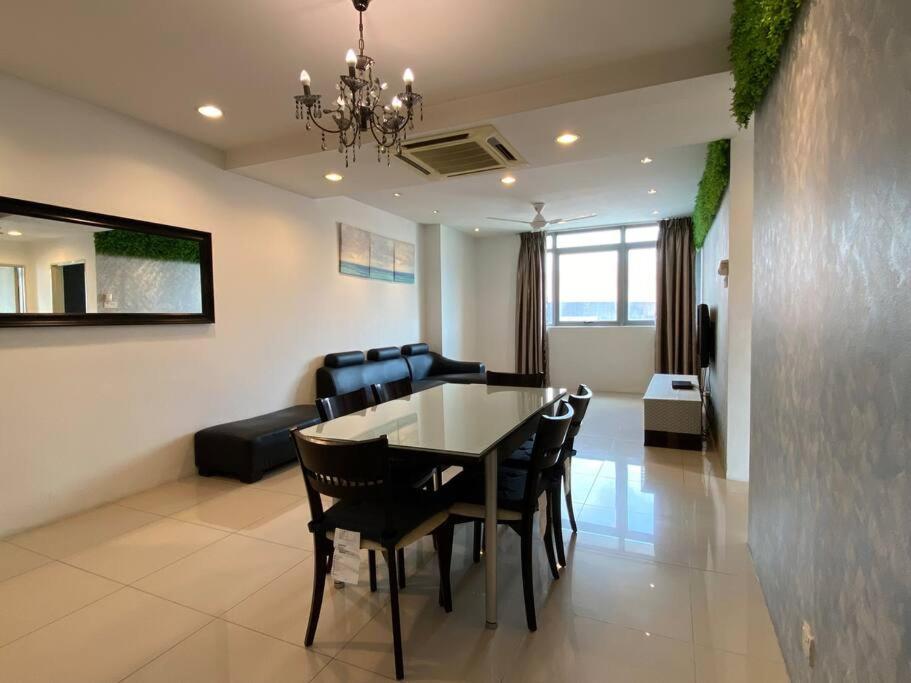 Spacious 3R,2R,Studio 5Min Walk To Time Square,Lalaport, Pool,Gym,Wifi Appartement Kuala Lumpur Buitenkant foto